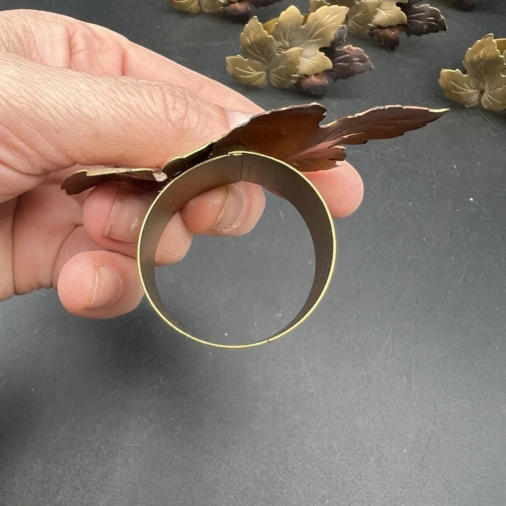 8 Metal Maple Leaf Napkin Rings Holders Brown/Gold-Tone Colors Autumn Fall